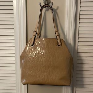 NWOT! Michael Kors Purse